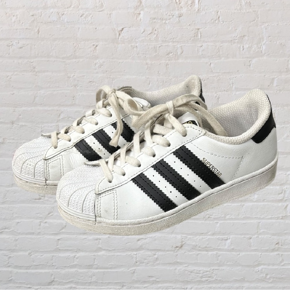 Adidas Superstar Sneakers